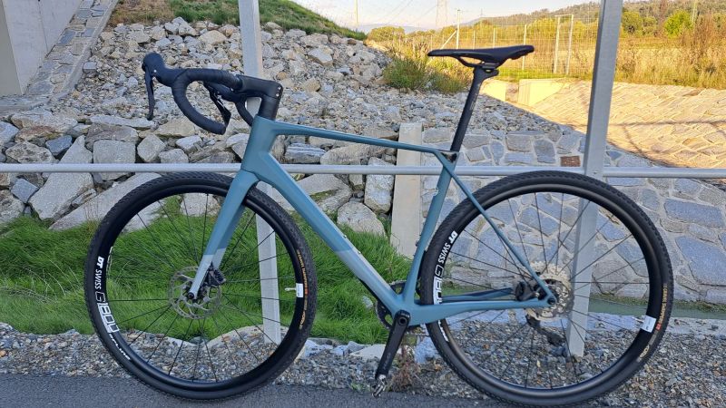 Superior X-Road karbon