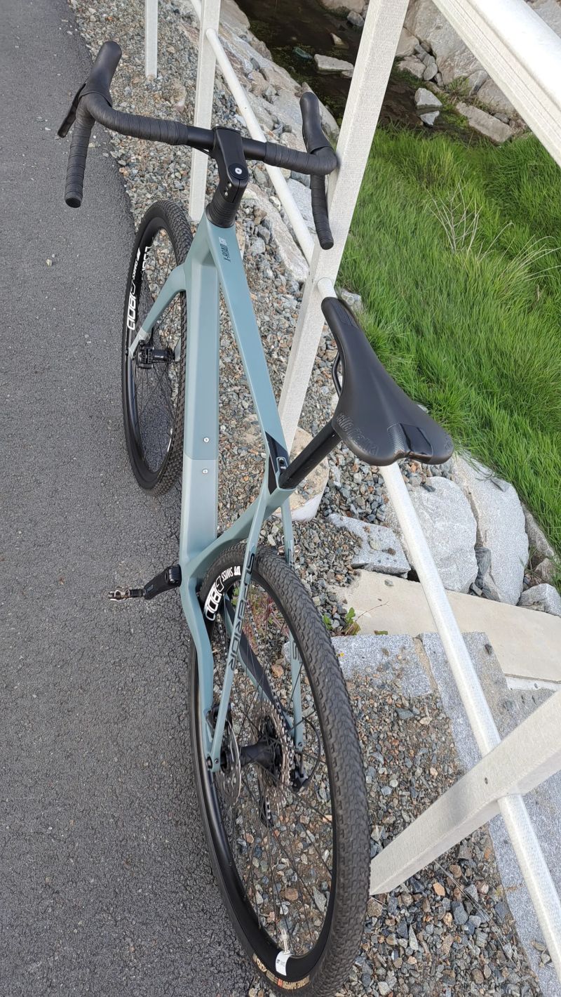 Superior X-Road karbon