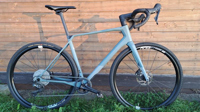 Superior X-Road karbon