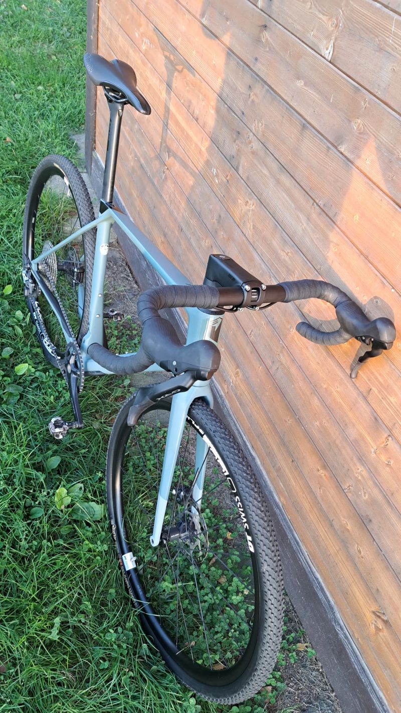 Superior X-Road karbon