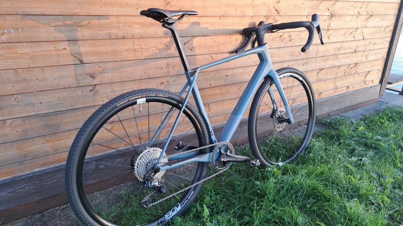 Superior X-Road karbon