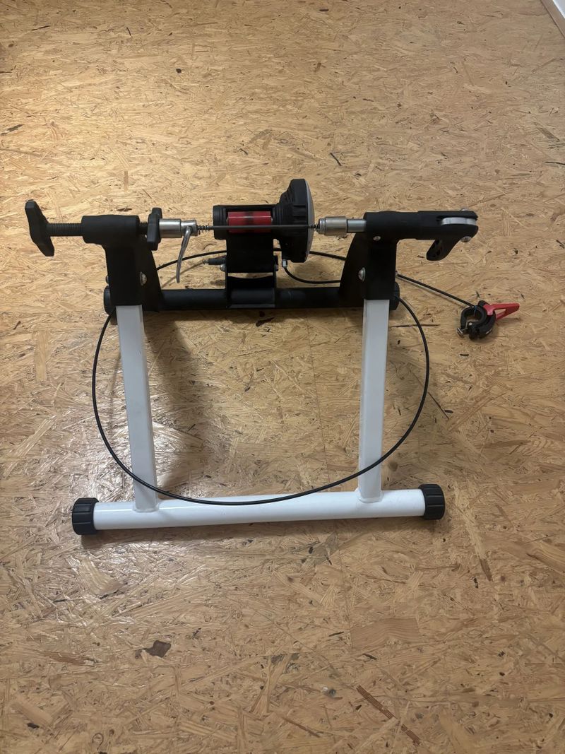 Trenažér Force magnetic 650W