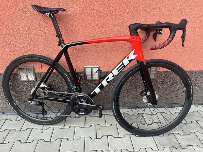 Trek Émonda SL 6 Pro, Ultegra Di2 8170, BLACK/RADIOACTIVE RED