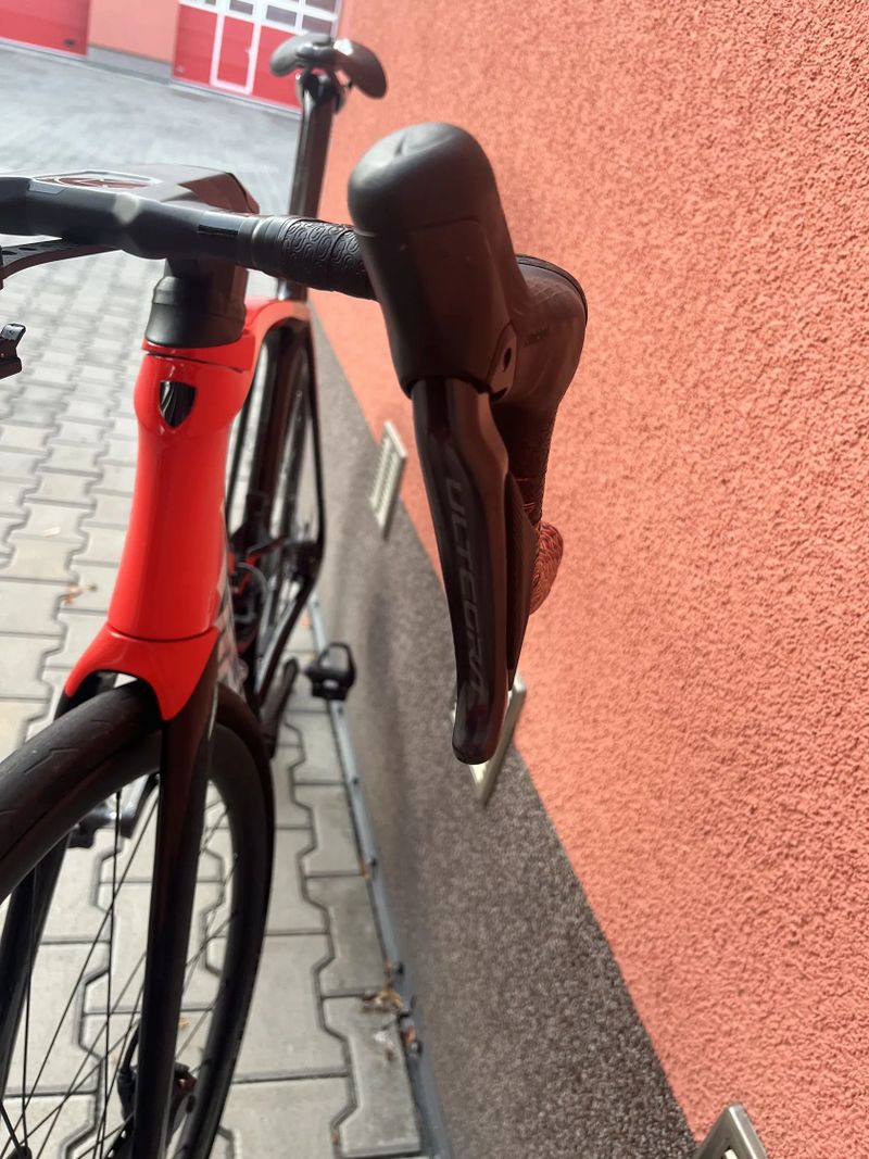 Trek Émonda SL 6 Pro, Ultegra Di2 8170, BLACK/RADIOACTIVE RED