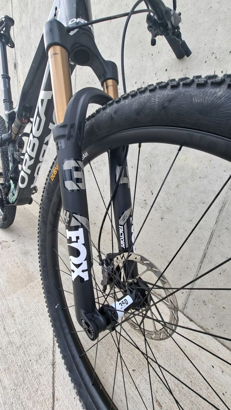 Fox 34 Float SC Factory Fit4 patrona SL 3P
