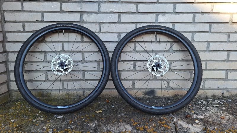 Prodám nové kola FORZA GRAVEL MicroSpline.