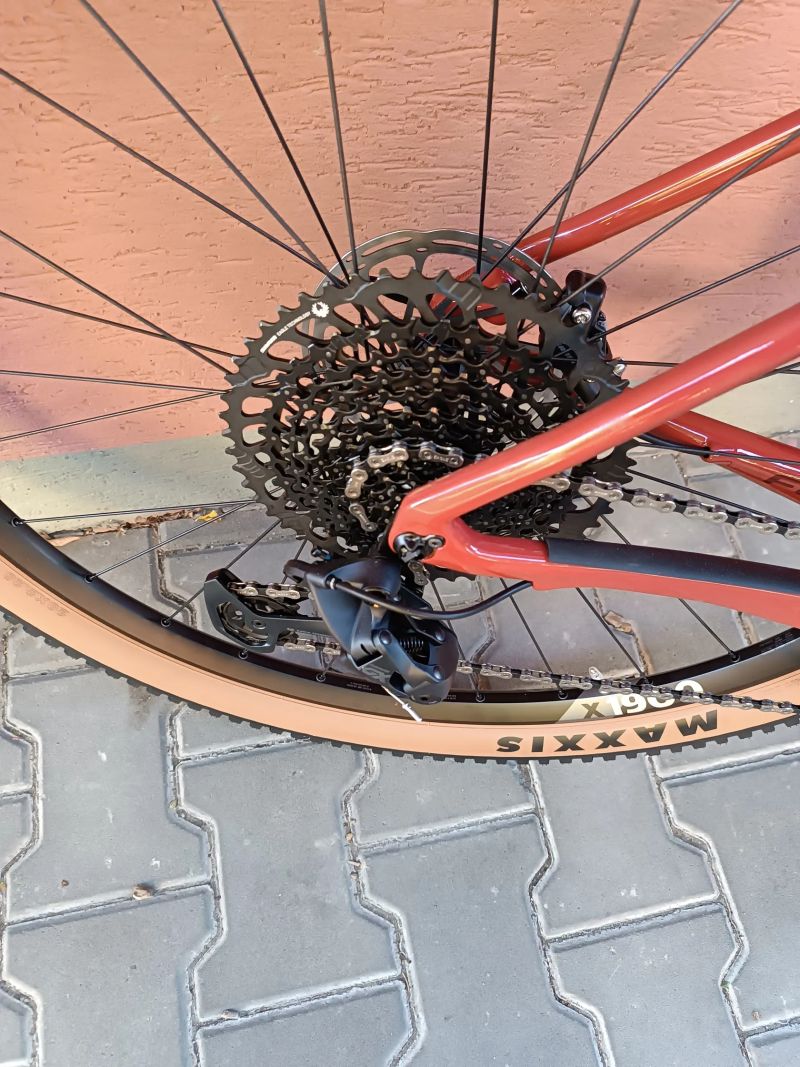 Focus RAVEN 8.8 custom