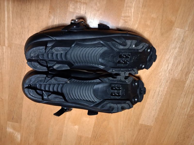 Prodám jednou použité MTB tretry Axon vel. 45