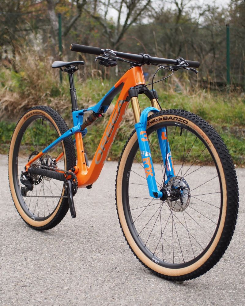 celoodpružené kolo Orbea OIZ M-Custom XTR Di2 10,48 kg vel. S