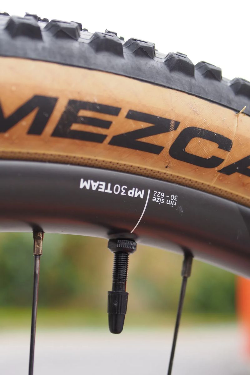 celoodpružené kolo Orbea OIZ M-Custom XTR Di2 10,48 kg vel. S