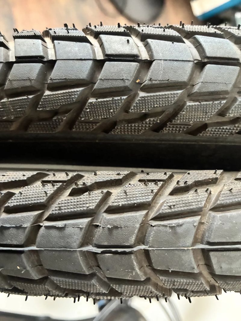 Schwalbe 622-50, 28/29x2,15 Marathon Plus