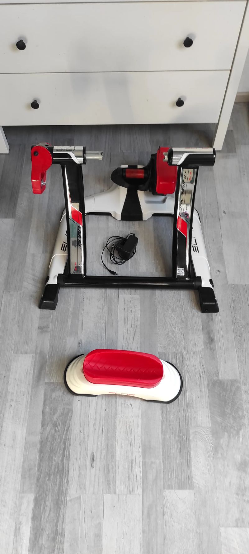 Chytrý Cyklotrenažér Elite Qubo Power Mag Smart B+