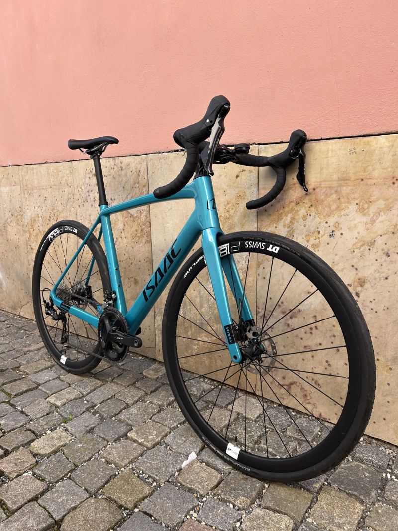 Silniční kolo Isaac Vitron – Shimano 105 R7000 (2x11), velikost M