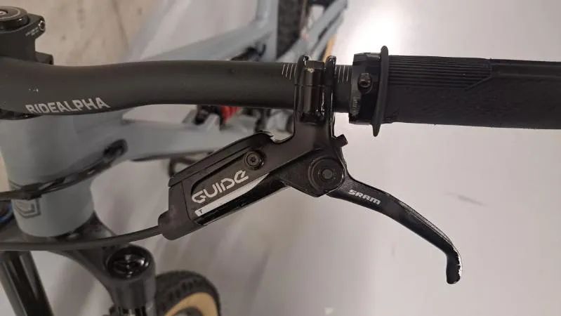 Prodám Commencal CLASH MMXXI