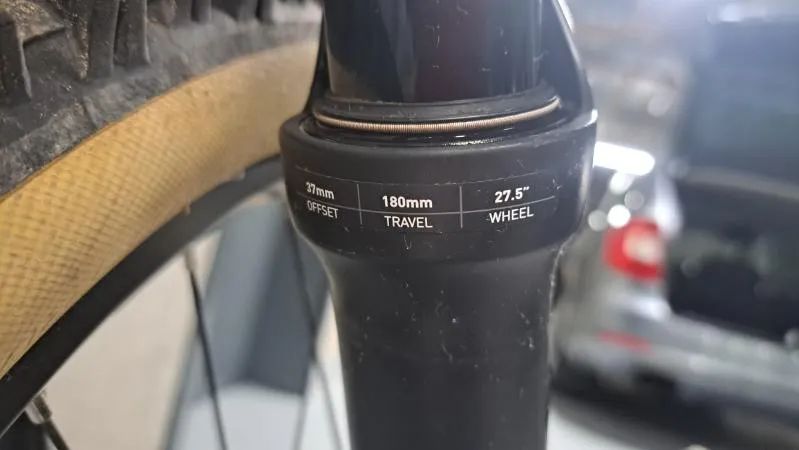 Prodám Commencal CLASH MMXXI