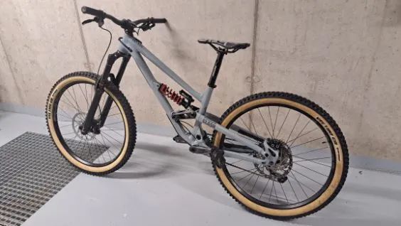 Prodám Commencal CLASH MMXXI