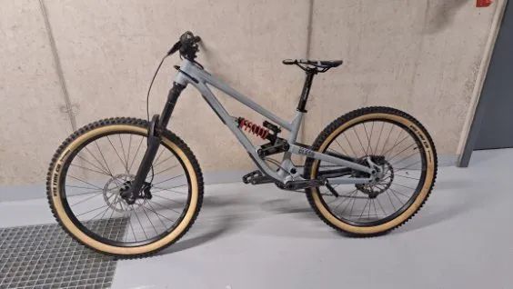 Prodám Commencal CLASH MMXXI