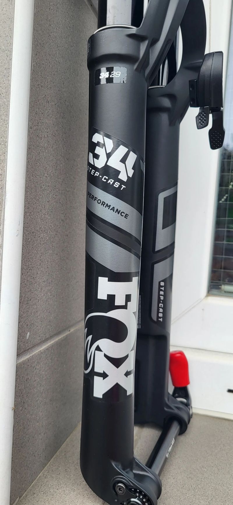 ODPRUŽENÁ VIDLICE 29" FOX