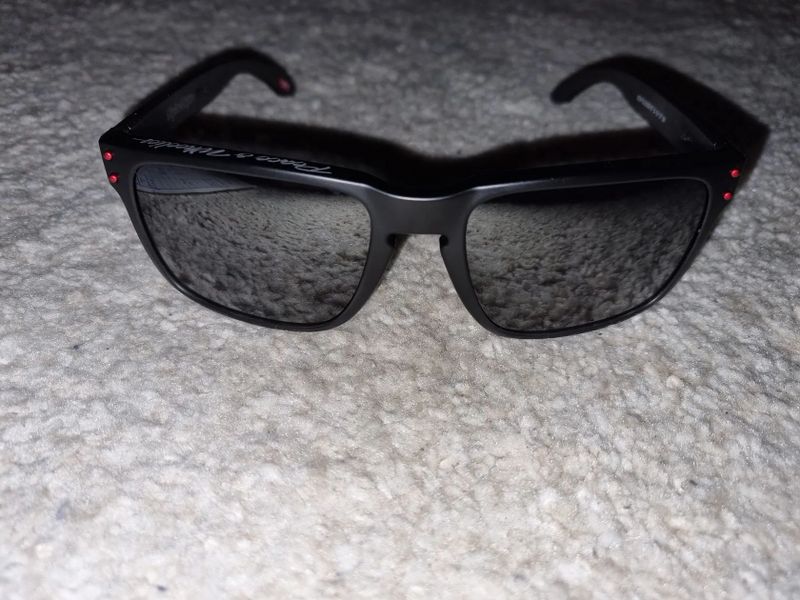 Nove original Slunecni bryle oakley Holbrook