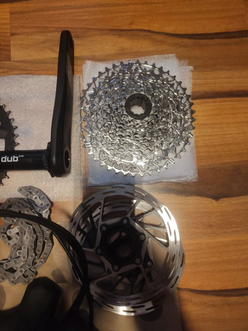  SRAM APEX AXS 1×12 (Páky + Brzdy, Kliky, Přehazovačka)