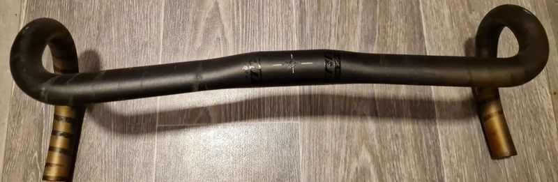 Řídítka Giant Contact XR D-Fuse 460mm