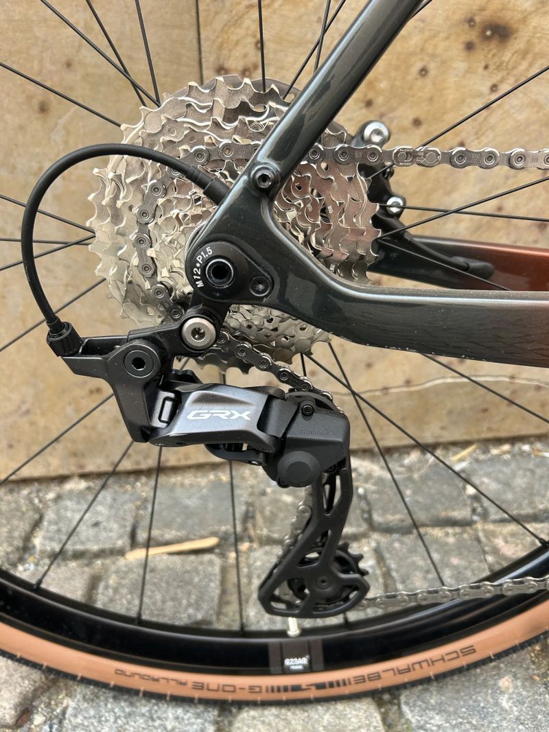 Karbonový gravel MAXBIKE GRAFEN GRX 2x12 L