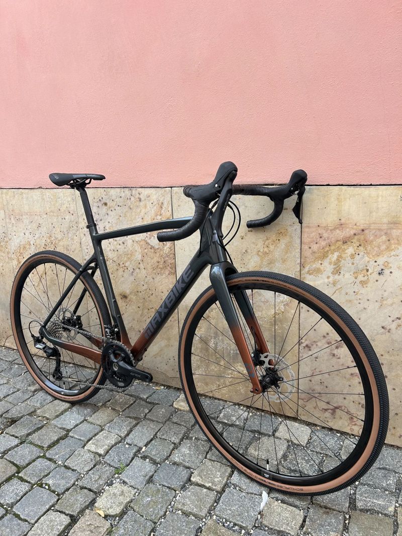 Karbonový gravel MAXBIKE GRAFEN GRX 2x12 L