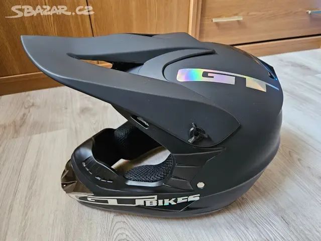 Nová Full Face přilba GT Bikes vel. M + brýle
