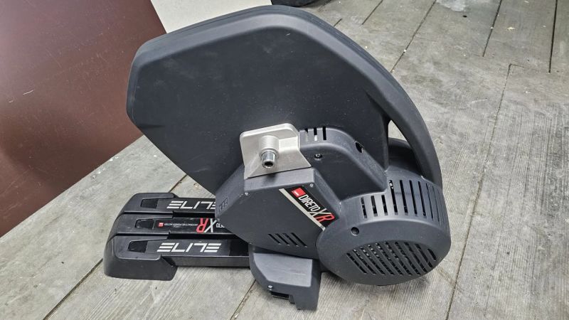 trenažer Elite Direto XR silnička i mtb