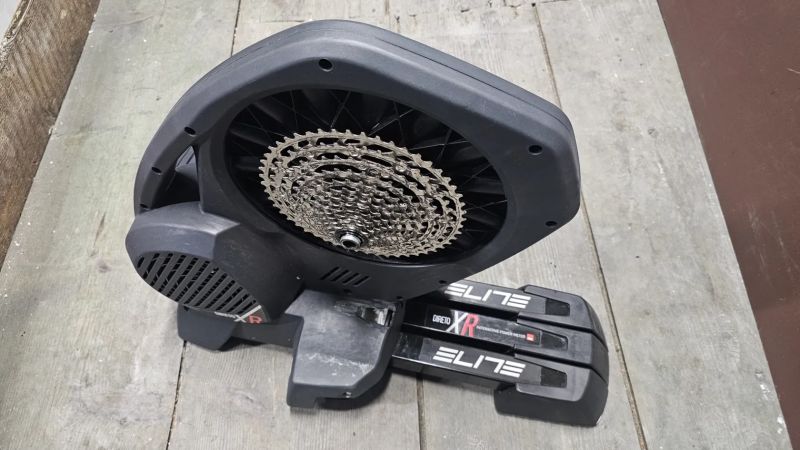 trenažer Elite Direto XR silnička i mtb