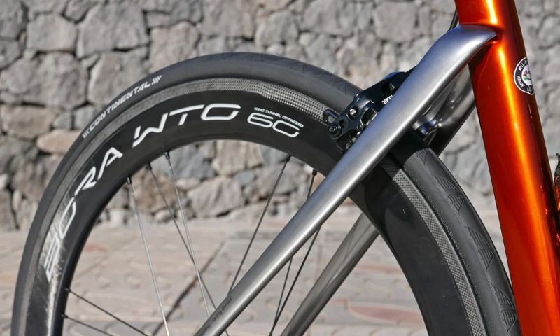 Ultra rychle Karbonove kolesa Campagnolo Bora WTO 60-Ceramic 