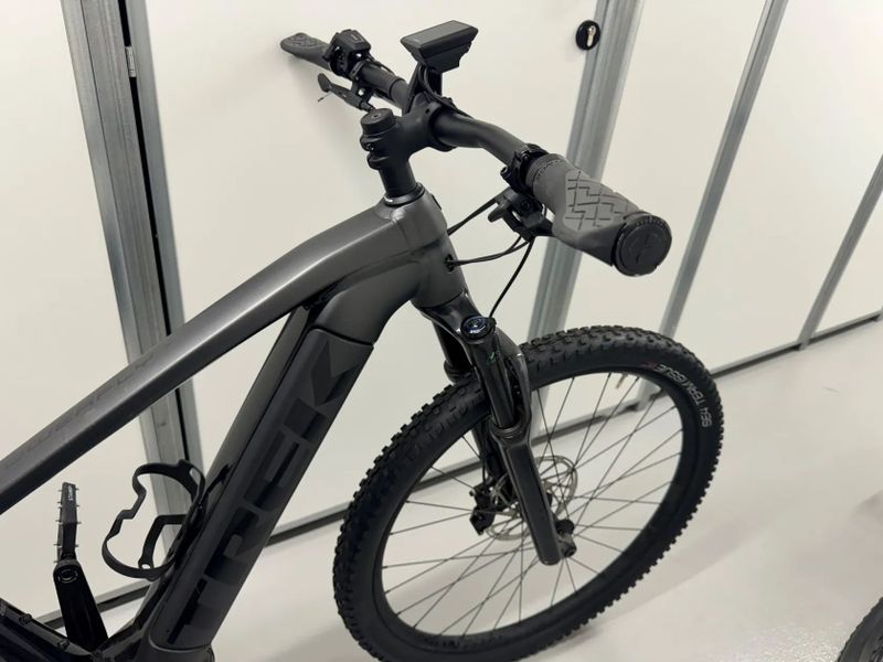 Trek Powerfly 7 Gen 4, vel. M