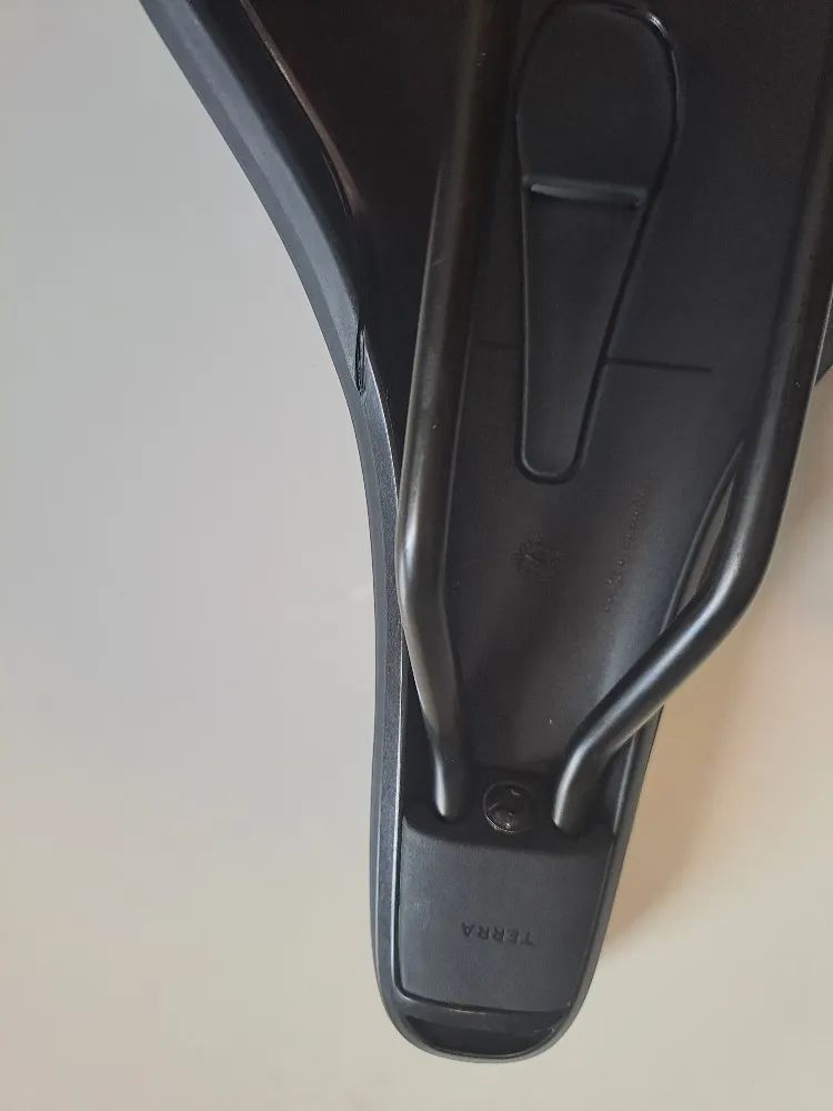 2x NOVÉ sedlo Fizik Antares R5 a Aidon