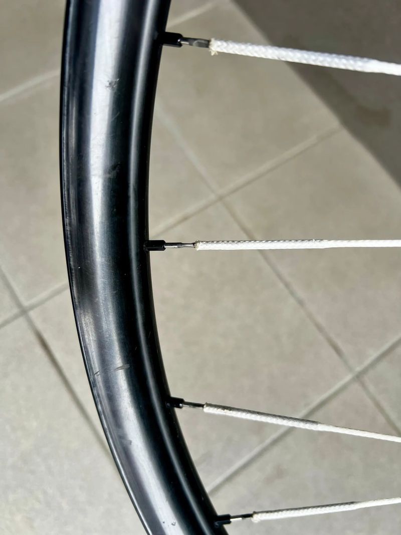 TEST karbonové výplety 29" DUKE Lucky Jack SLS5 31-28/350 / Erase HF / Berd 1.220 g (jeté 4 měsíce)