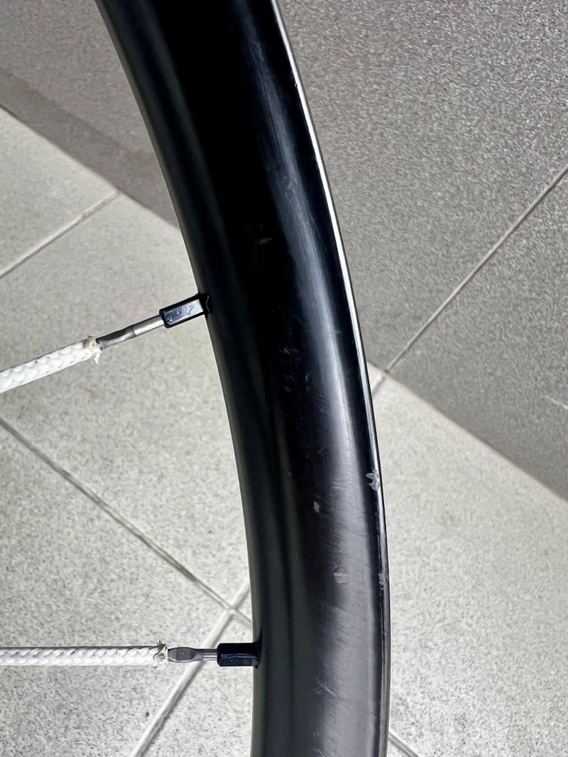 TEST karbonové výplety 29" DUKE Lucky Jack SLS5 31-28/350 / Erase HF / Berd 1.220 g (jeté 4 měsíce)