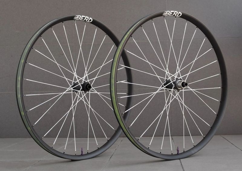 TEST karbonové výplety TailWind SLS30 / Erase HF / Berd 1.190 g (jeté 6 měsíců)