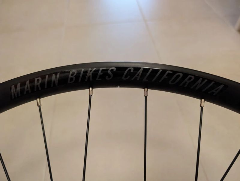 Prodám výplety Marin 27,5"
