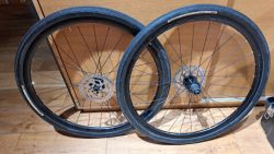 Kola z Gravel Cube Nuroad za cenu plášťů