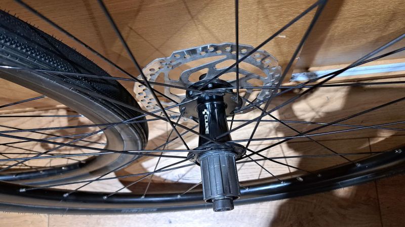 Kola z Gravel Cube Nuroad za cenu plášťů