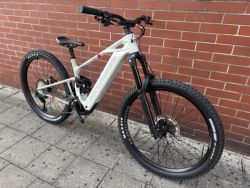 Elektrokolo Mondraker Crafty Carbon R
