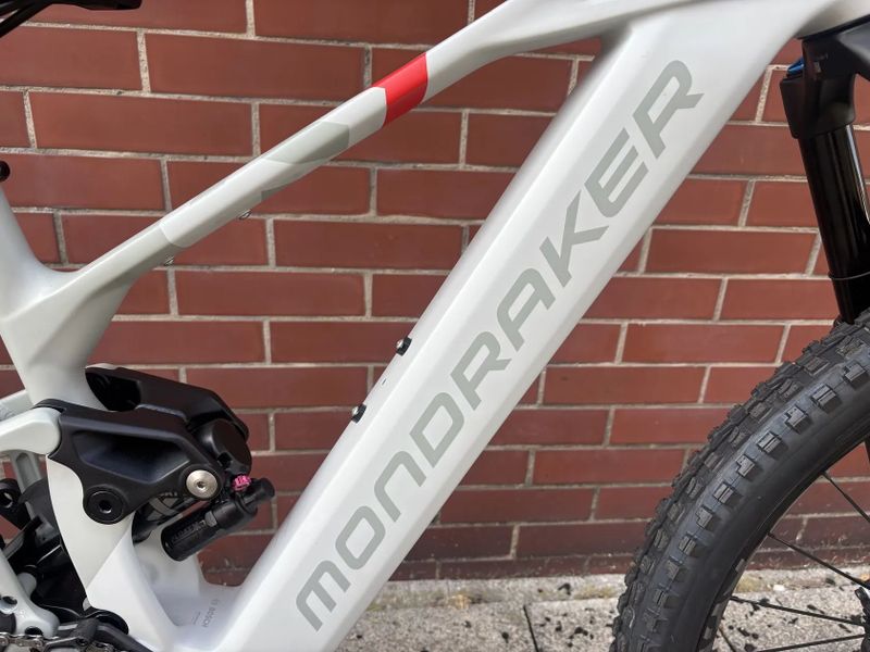 Elektrokolo Mondraker Crafty Carbon R