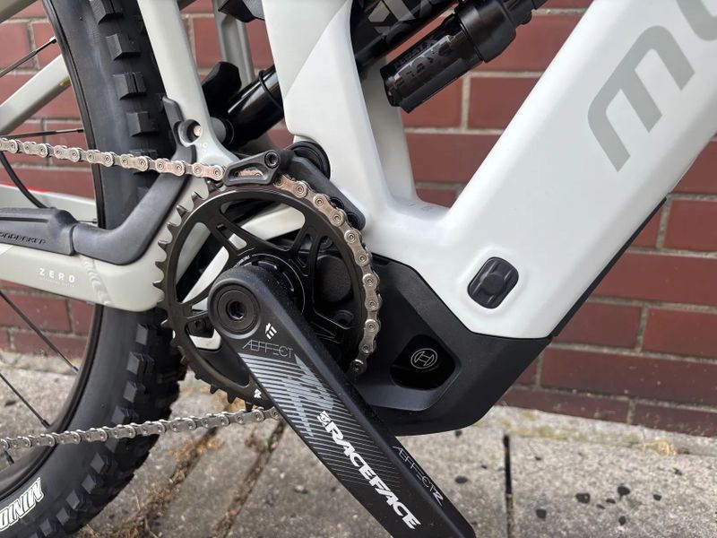 Elektrokolo Mondraker Crafty Carbon R