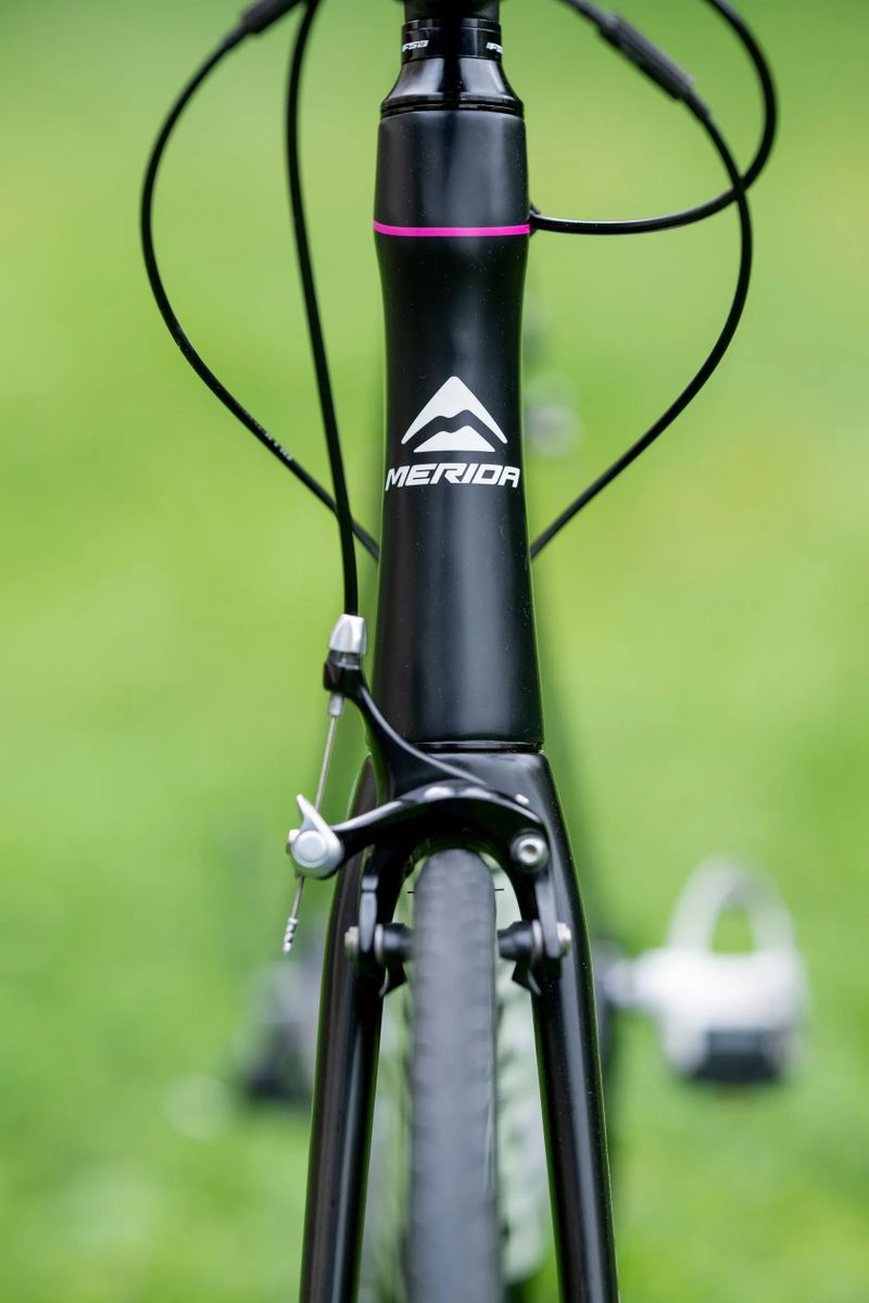 Merida Scultura 5000 – karbon, XL, Ultegra, kola Mavic Cosmic, černo-bílá