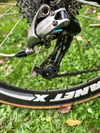 Silnička Giant Defy celokarbon 