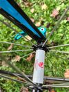 Silnička Giant Defy celokarbon 