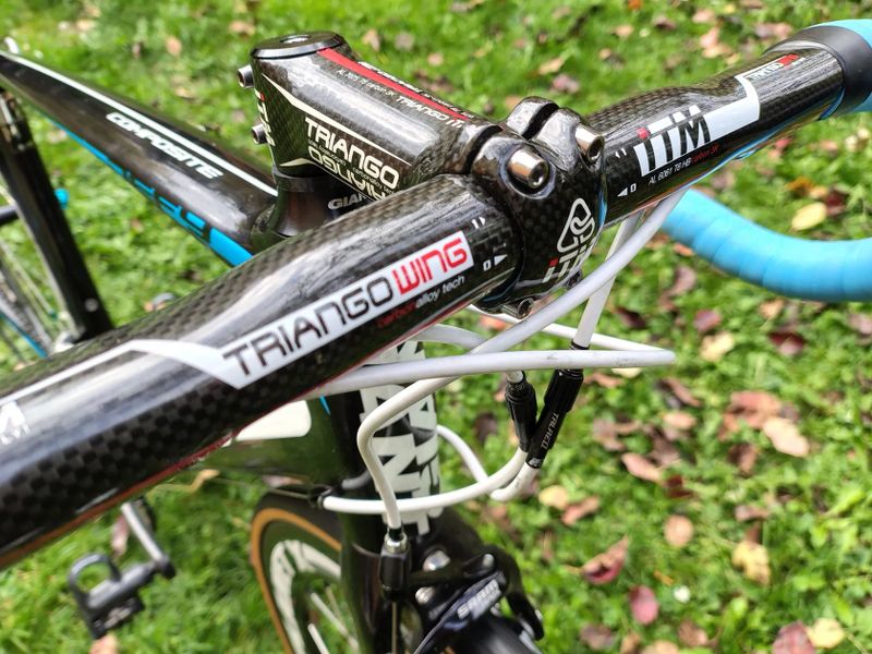 Silnička Giant Defy celokarbon 