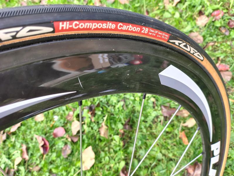 Silnička Giant Defy celokarbon 