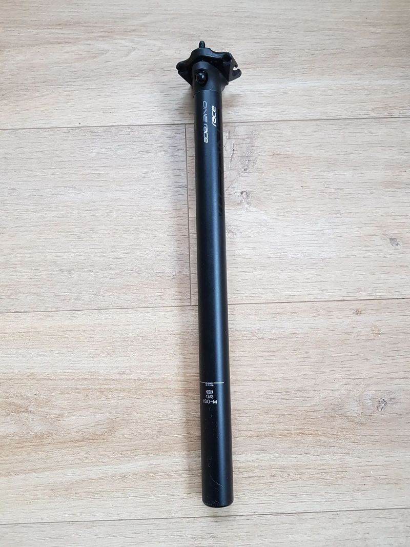 Sedlovka Superior One Race Alloy 27,2 400mm