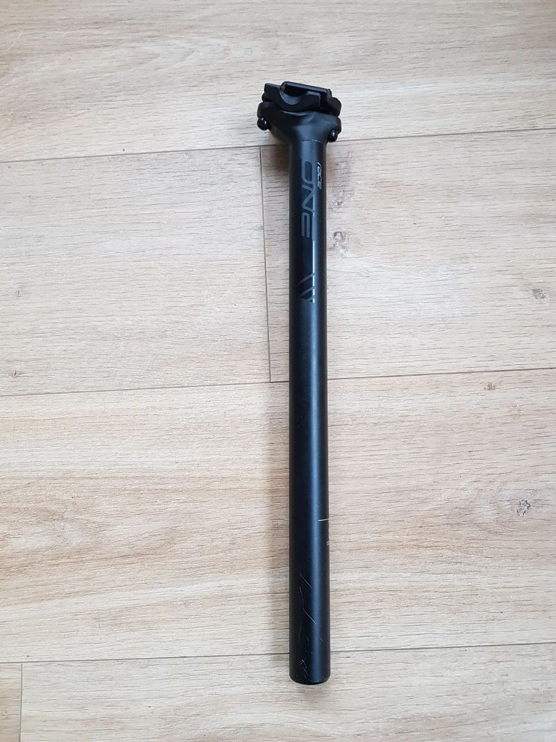 Sedlovka Superior One Race Alloy 27,2 400mm