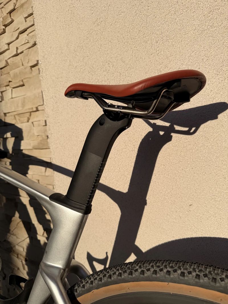 Carbonový Gravel 2025